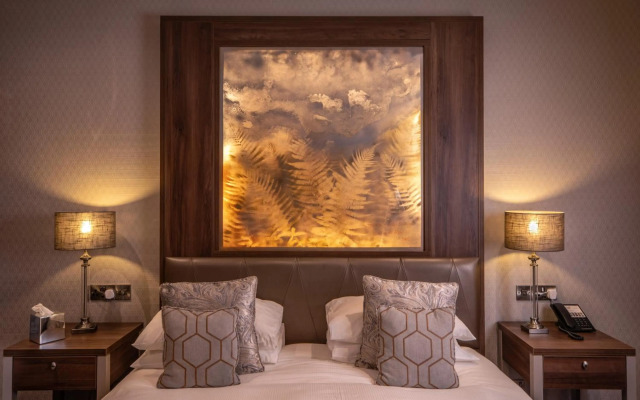 The Lodge Hotel
