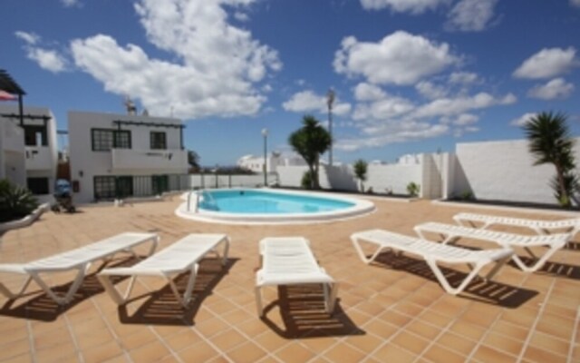 Apartment Los Zafiros in Puerto del Carmen Aircond & Wifi & Dishwasher