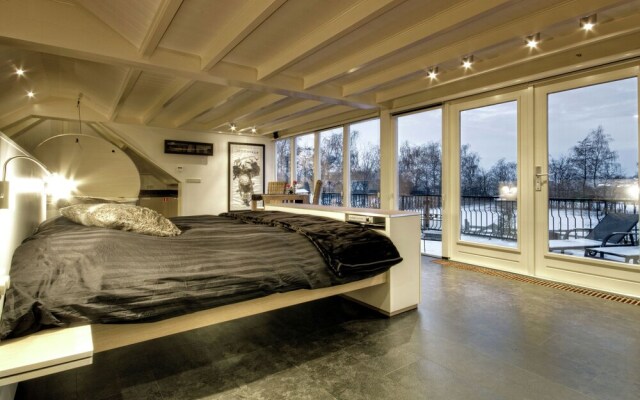 Lush Holiday Home in Oeffelt with 2 Saunas & Hot Tubs