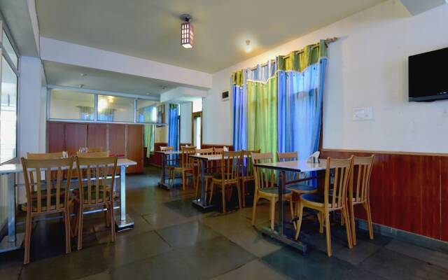 OYO 4838 Hotel The Valerian