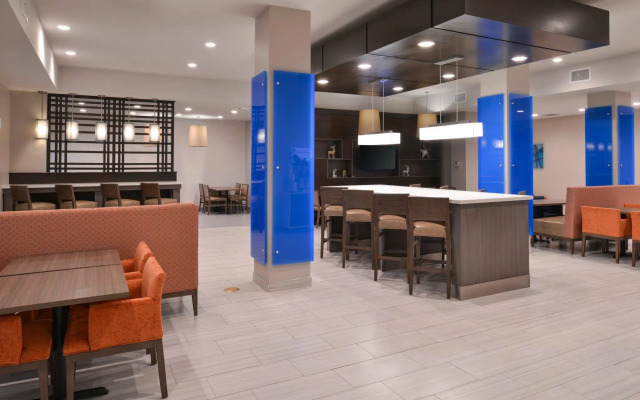 Holiday Inn Express & Suites Houston E - Pasadena by IHG