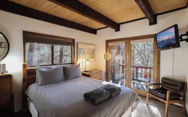 Moonridge Mountain Retreat