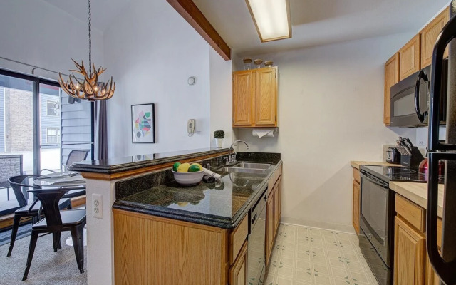 Ski-in Downtown Breckenridge Condo