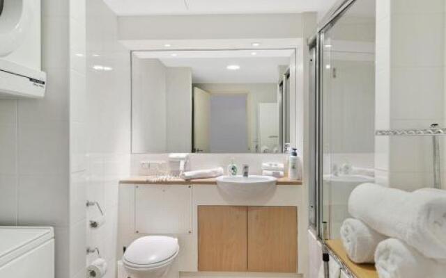 Apartment 521