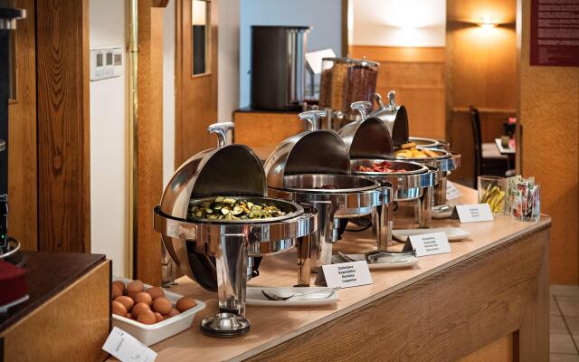 Best Western Green Hill Hotel