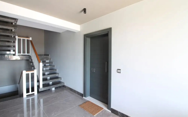 Elia Apartments Side