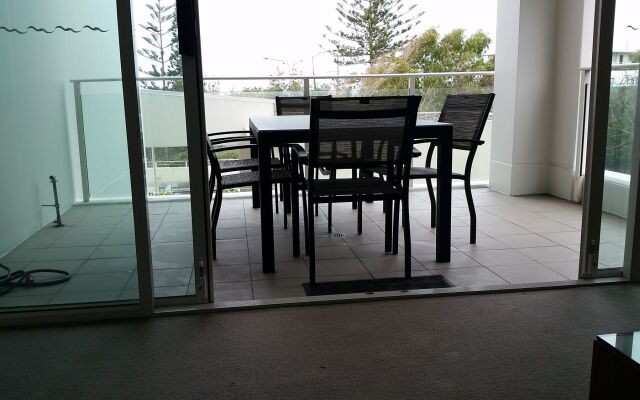 Kirra Surf Apartments