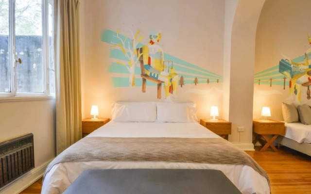 Sacha Mistol Art Hotel