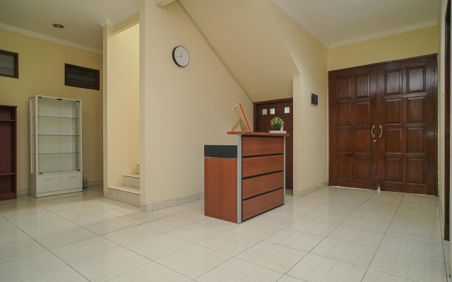 RedDoorz near RS Patria IKKT
