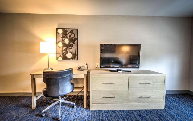 Best Western Plus Media Center Inn & Suites