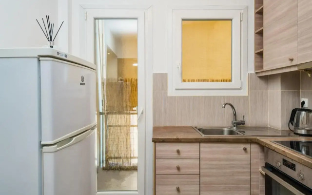 Central 2BR flat Glyfada Center