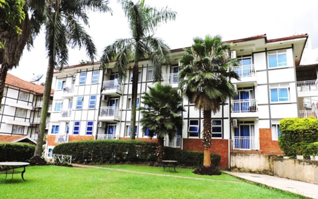 Mosa Court Suites