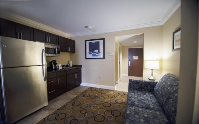 Holiday Inn Express & Suites Williamsport by IHG