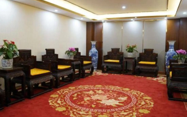 Longhua Ying Hotel