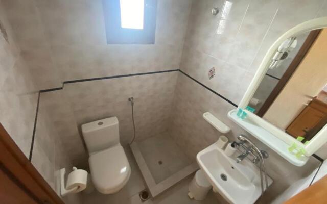 Aloni Rooms