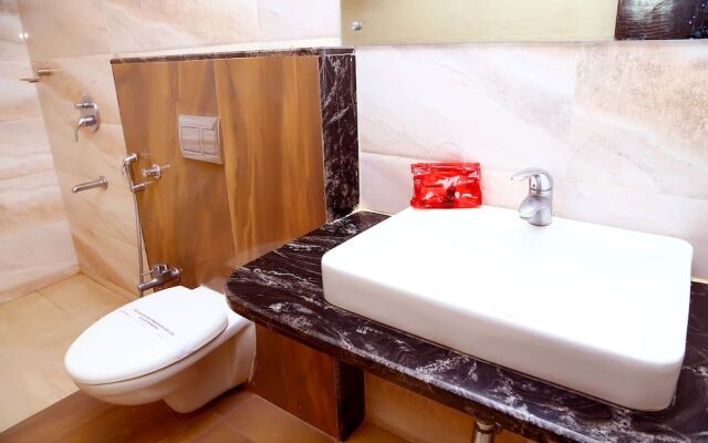 OYO 4779 Hotel Vansh Palace