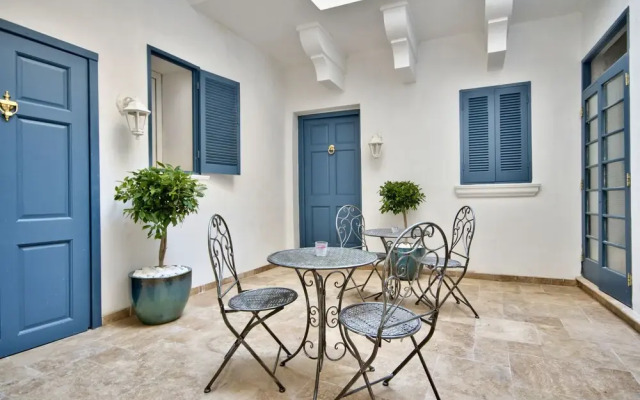 Julina Boutique Living