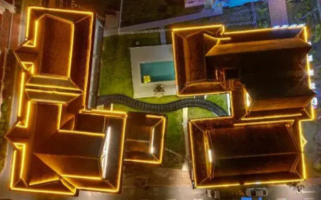 Platinum Hotel