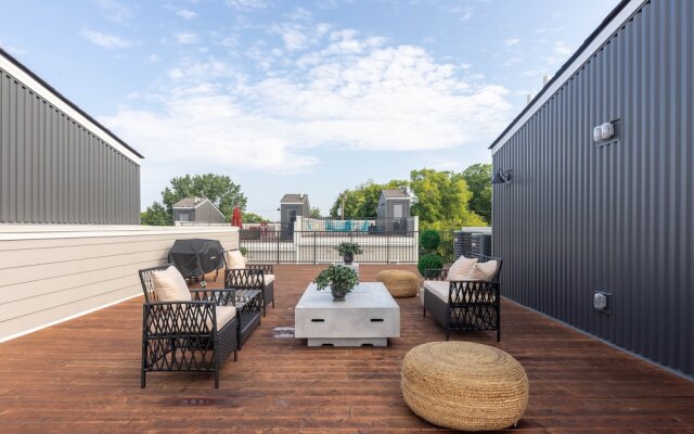 Domio Sylvan Park Elegant 8BR 2 Houses