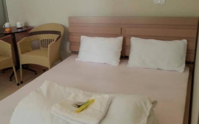 Thu Do Vang Hotel by OYO