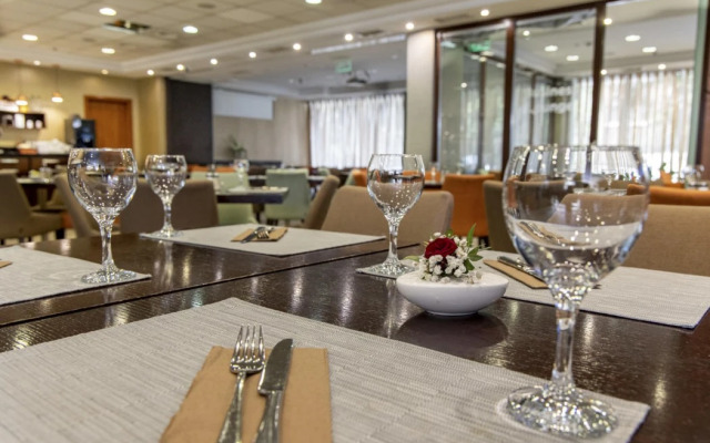 Lions Garden Hotel