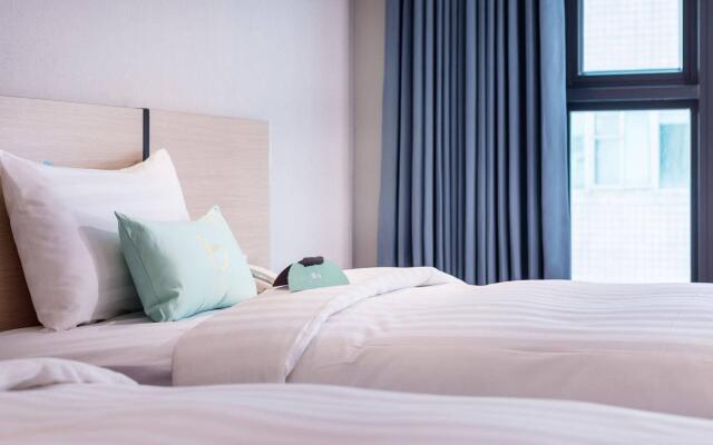 Liyaou Hotel