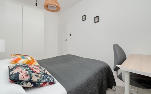 Łąkowa Apartment Łódź by Renters
