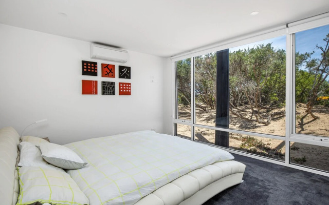 Pole House Beach Retreat Ocean Views