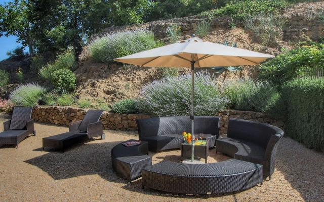 Gorgeous Mansion in Rapolano Terme With Swimming Pool