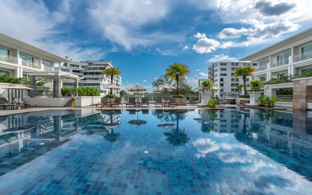 Kantary Hills Hotel and Serviced Apartments