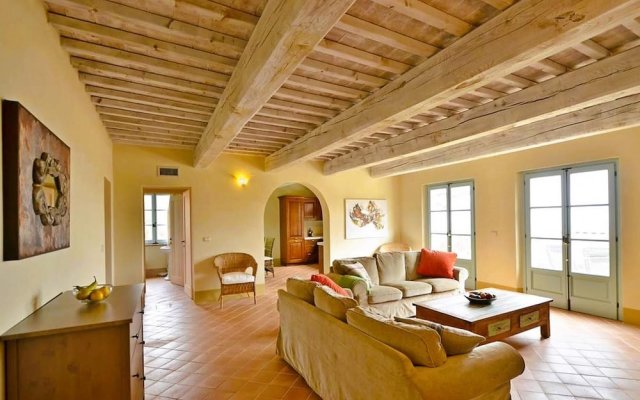 Luxury 3 Rooms Apt Olives in Siena Resort
