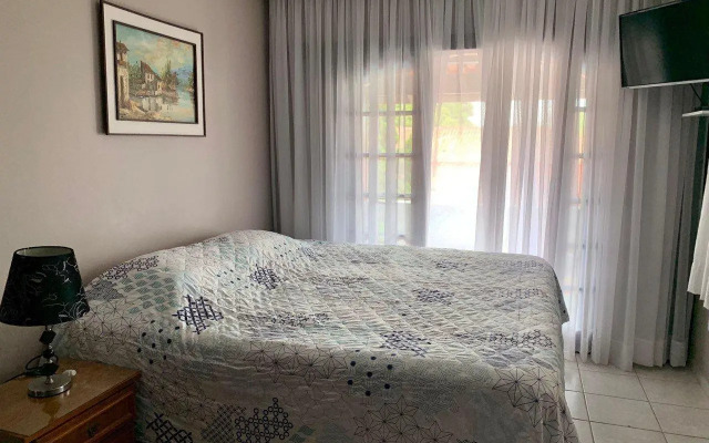 Casa com Piscina em Penha - Beto Carrero