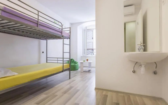 Downtown Hostel