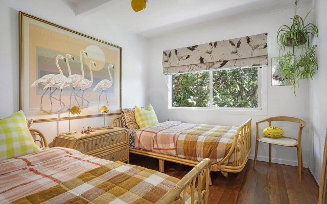 A PERFECT STAY - Time Warp – Guest Rooms – Byron Bay