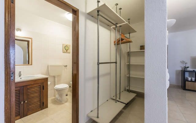 Hamal's Beach Flat 50m From the Beach, Albufeira