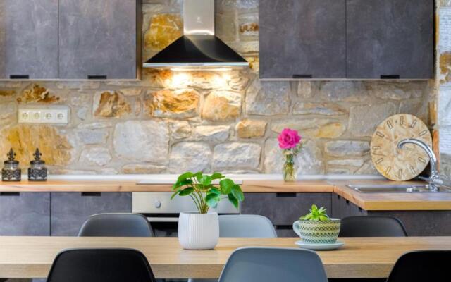 Kastro Stone House