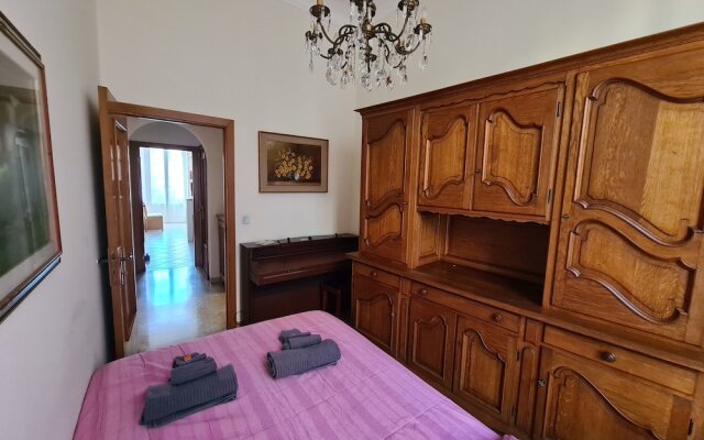 Santa in Caruggio- PortofinoVacanze