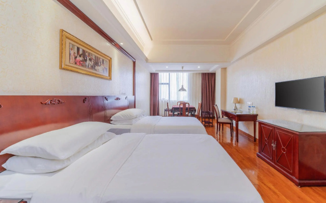 Vienna Hotel Shanwei Lufeng Jieshi Bus Station Branch – Guest Rooms – Shanwei