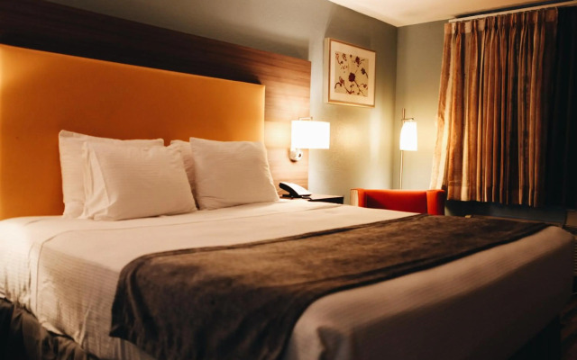 All Seasons Inn & Suites