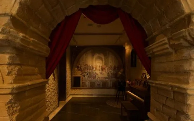 THE  YES  Hotel