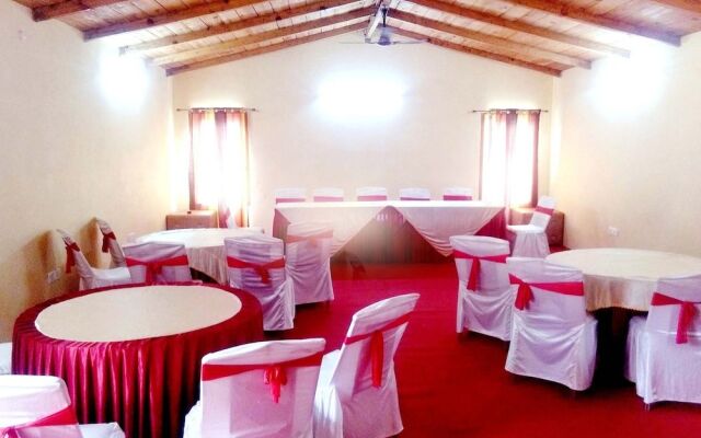 Damyanti Hotel And Resort