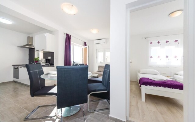 Awesome Apartment in Maslenica With 2 Bedrooms and Wifi