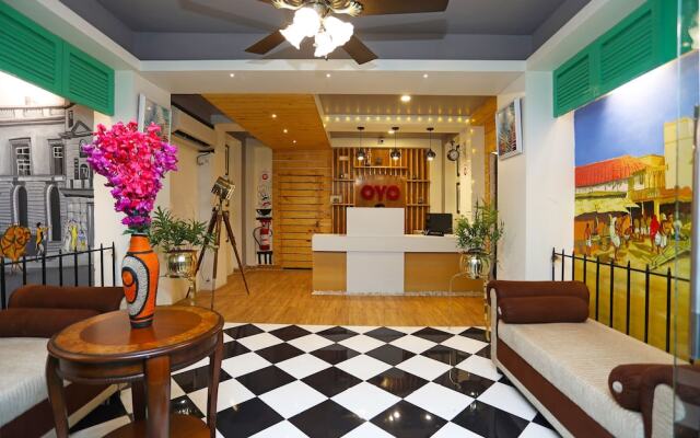 OYO Flagship 604 Ballygunj Kolkata