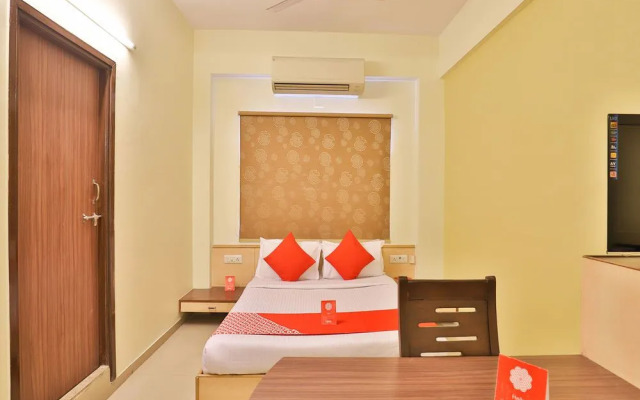 OYO 11718 Hotel Shivarth