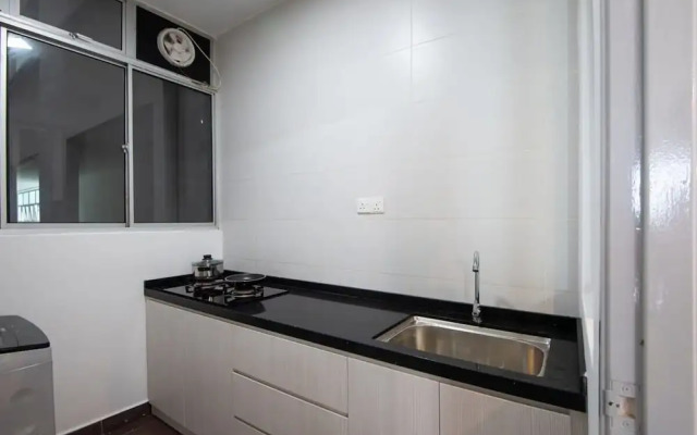 Bright & Modern 3BR Suite, Free Parking