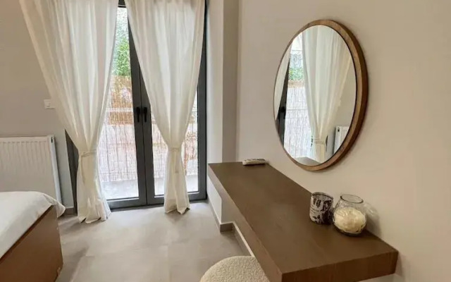 Embassy Apartment - I1