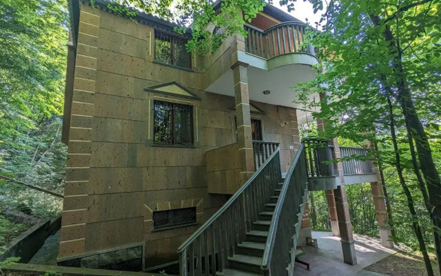 Star Apartment (Star Apartment)