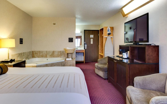 Fireside Inn & Suites