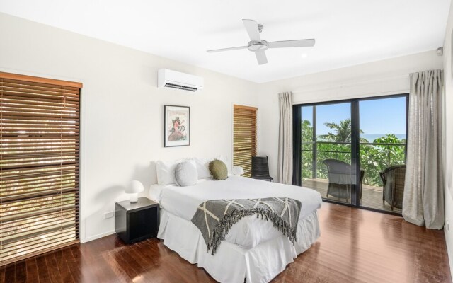 Belle Escapes - Trinity Blue Ocean View Home