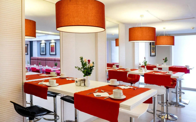 Hotel Carlton
